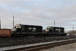 NS 3370 & 3350 are power for the South End job